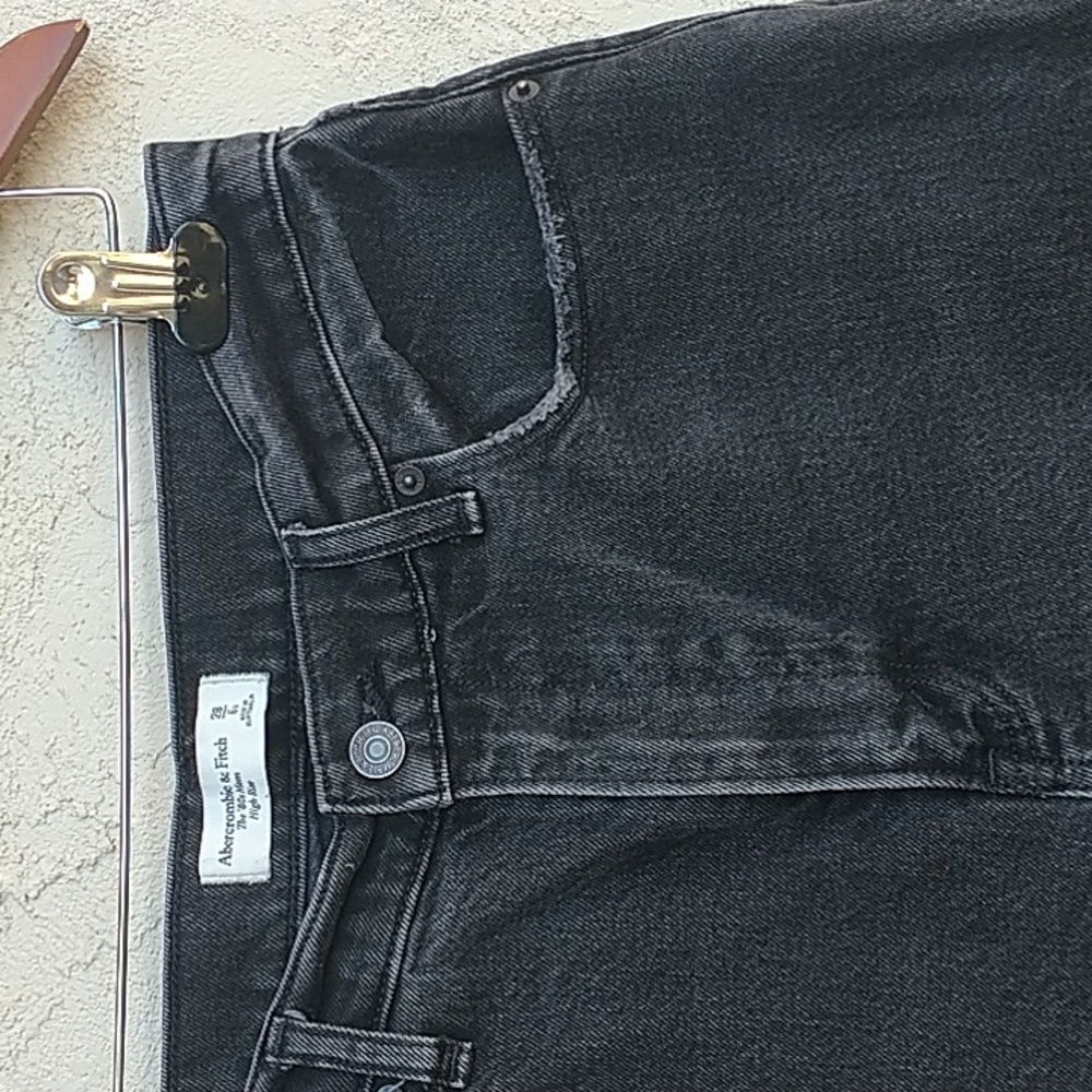 ABERCROMBIE & FITCH The '80s Mom High Rise Jeans Size 28 Short - Picture 5 of 12